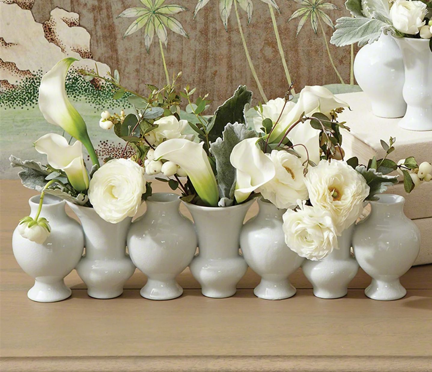 Popwell/Hahn: Chinoise Bud Vase
